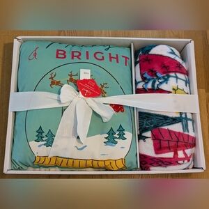New!! Joyland Merry And Bright Gift Set Plush Throw Blanket & Pillow Christmas